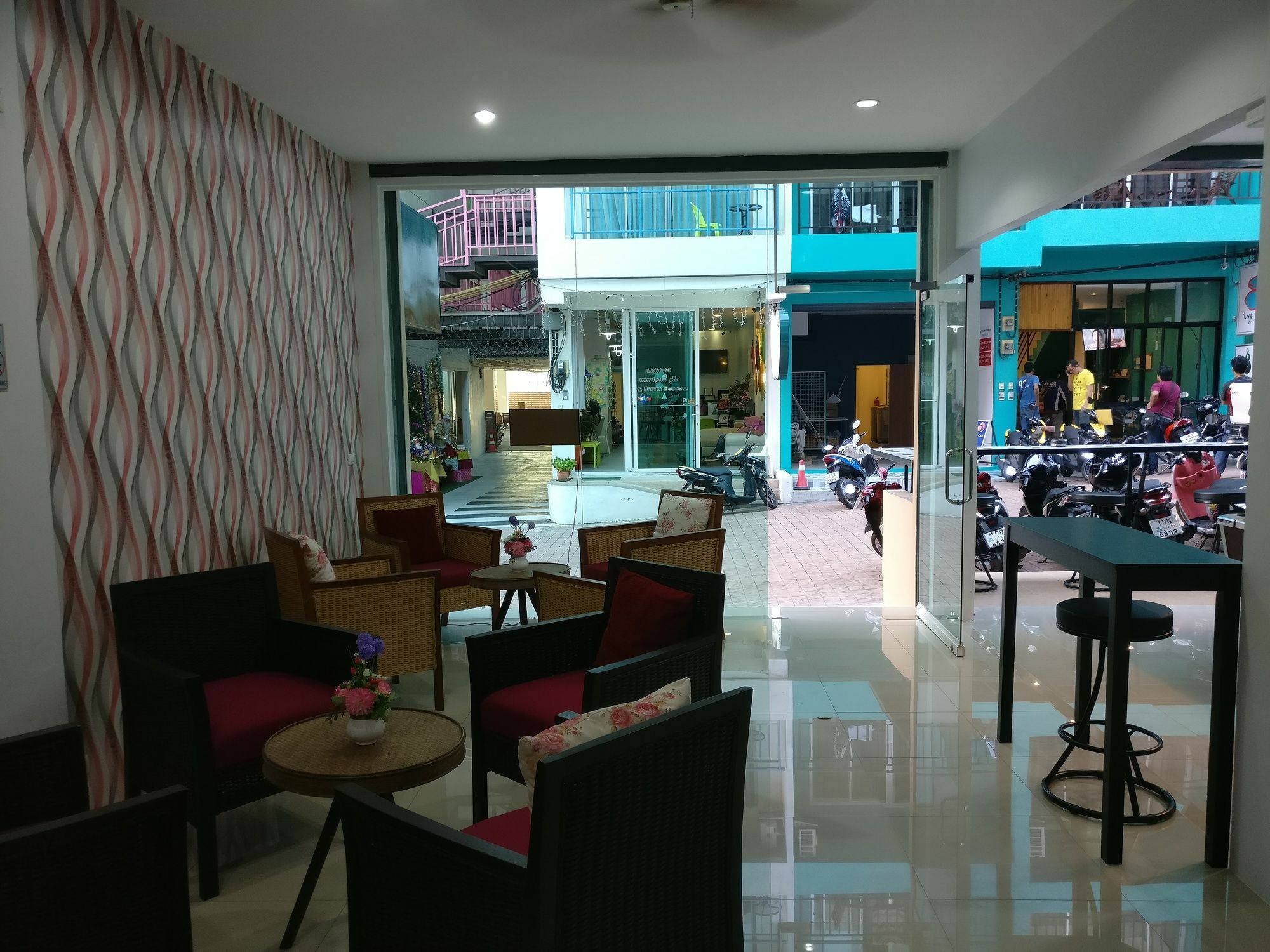 White Sky Boutique Hotel Patong Exterior foto