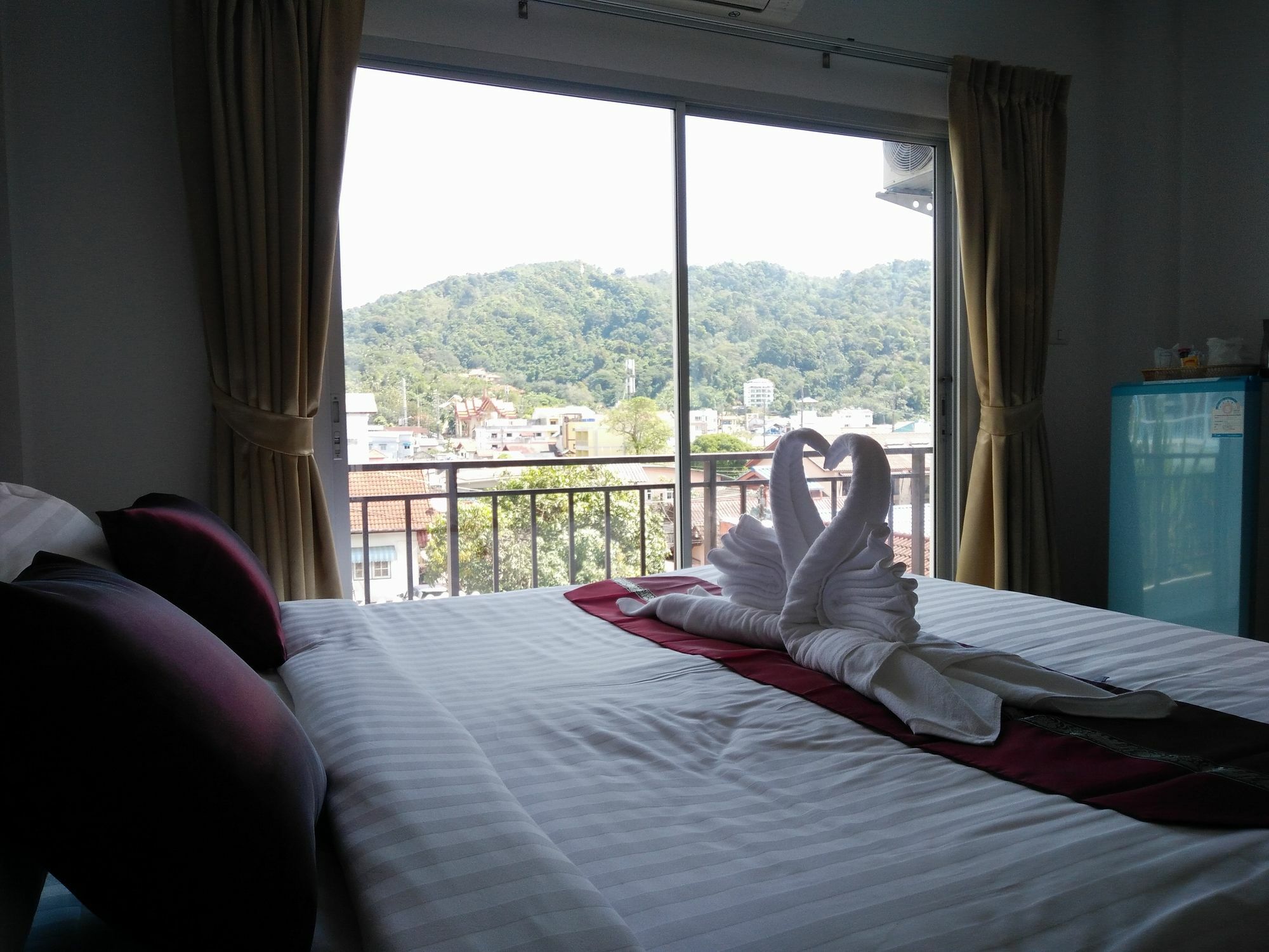 White Sky Boutique Hotel Patong Exterior foto
